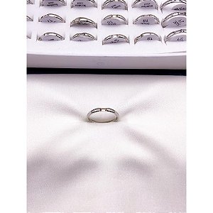 ANEL AÇO INOXIDÁVEL 3MM COM PEDRA CRISTAL - PRATEADO (UNIDADE)