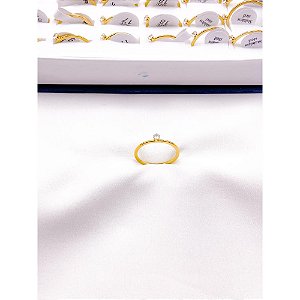 ANEL  AÇO INOXIDÁVEL SOLITÁRIO 1MM PEDRA CRISTAL - DOURADO (UNIDADE)