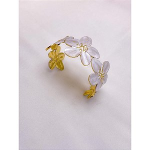 BRACELETE AÇO INOXIDÁVEL FLOR ESMALTADO BRANCO - DOURADO