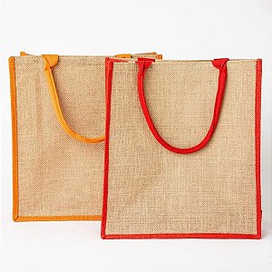 Sacola Ecológica Confeccionada em Juta com Alças Costuradas na parte Interna.
