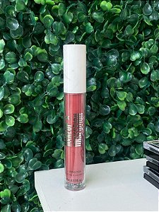 Revolution Gloss á Lévres