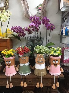 Vasinho de Bonecos e Flores | Karina Flores