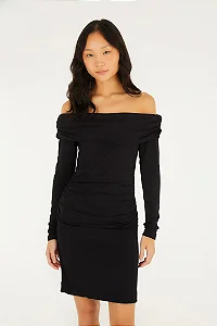 Vestido Curto Ombro a Ombro Franzido