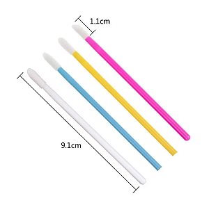 Lip Gloss / Pincel de limpeza