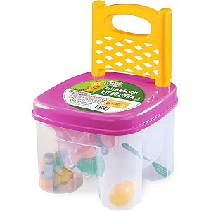 Brincando de Casinha Cadeirinha com KIT Cozinha