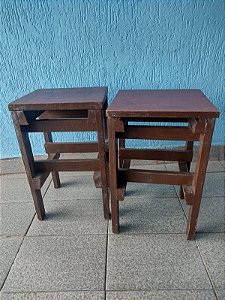 CONJUNTO DE BANQUETA DE MADEIRA ARTESANAL