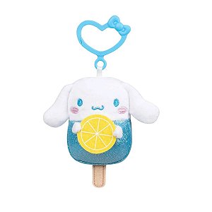 Chaveiro de Pelúcia Cinnamoroll Picolé Azul com Fatia de Limão e Textura Glitter, Ideal para Mochilas