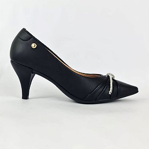 Scarpin preto salto fino tira strass linha confort Eduarda Porto