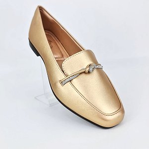 Sapatilha metalizada ouro light estilo mocassim tira strass Eduarda Porto