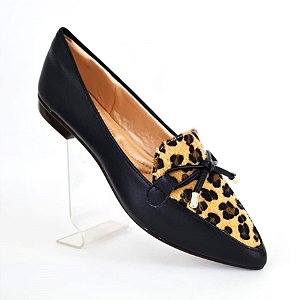 Sapatilha estilo mocassim onça Eduarda Porto