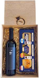 Box Caixa com Vinho Alma Negra 2020 e Queijos do Mundo
