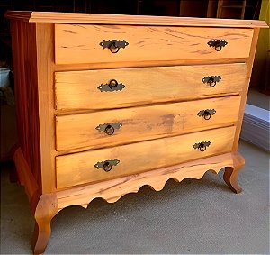 Cômoda de peroba rosa