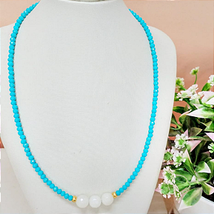 Colar Cristais Azul Capri com Pedras Naturais Jade Branca