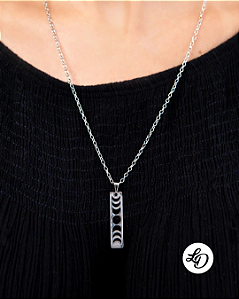 Colar em aço inox PLAQUINHA FASES DA LUA