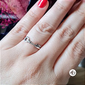 Anel prata 925 CÍRCULO VAZADO ESCRITO LOVE LATERAL