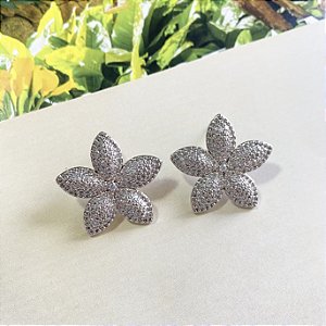 Brinco flor cravejada em zircônias