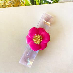 Presilha em acetato perolado com flor resinada