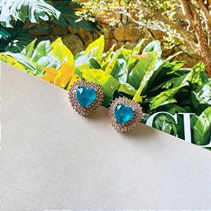 Brinco coração em pedra fusion cravejado