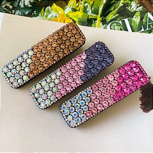 Presilha bico de pato em strass