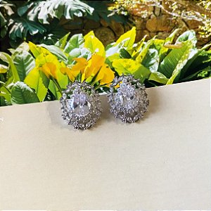 Brinco gota cravejada em zircônia cristal