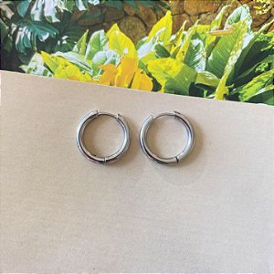 Argolinha lisa em aço inox