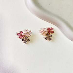 Brinco 3 flores em zircônia