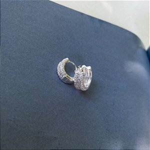 Brinco argolinha dupla cravejada