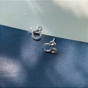 Brinco Minnie cravejada