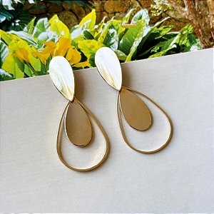Brinco Gota Lisa Banho Ouro Feminino