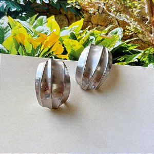 Brinco Orgânico Acetinado Banho Ródio Branco