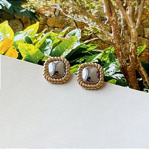 Brinco Quadrado Banho Ouro e Ródio Branco