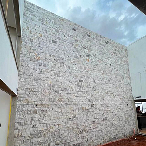 Pedra Miracema Branca Amarrado com 0,5m²