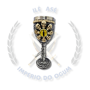 TAÇA DE RESINA - CAVEIRAS COM OLHO