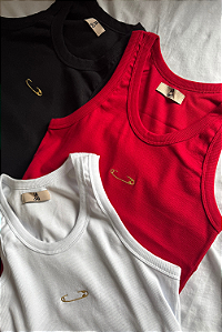 Regata Canelada Alfinete Vermelha