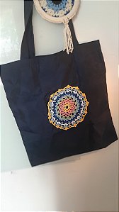 Bolsa de tecido mandalas bordadas