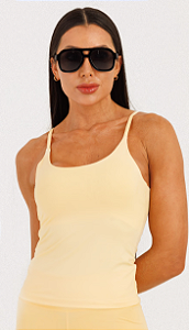 Regata Poli amarelo manteiga