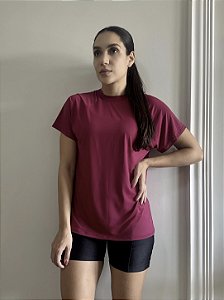 Camiseta Mari vermelho escuro