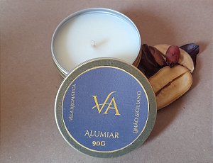 Vela Aromática 90g – Elegância dourada e fragrância envolvente