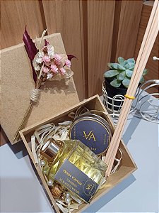 Kit Presente Aromático – Caixa MDF com Palha, Aromatizador 50ml e Mini Vela Lata 20g
