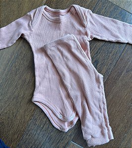 Conjuntinho canelado rosa- P (3 meses)
