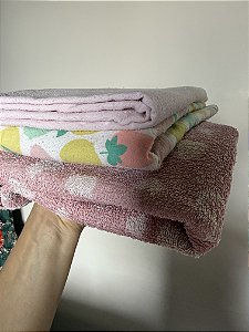 Pack Toalha de banho bebe + 2 cueiros Carters - Menina