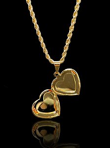 Corrente Cordão Baiano com Pingente Relicário em formato de Coração com Zircônia