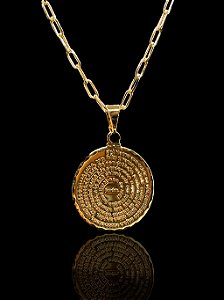 Corrente Elo Cartie 6mm com Pingente em formato de Medalha com Detalhe Escrito Pai Nosso