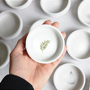 Mini porta joias redondo fundo- em cimento branco personalizável
