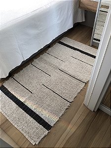 Tapete Beira Cama Linhas Cinza– 0,80 x 1,50m