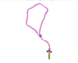 TERÇO ROSA INFANTIL JESUS NA CRUZ MENININHA REZANDO criança