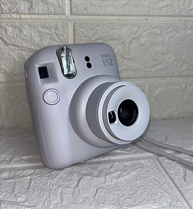 VITRINE - Câmera Instantânea Fujifilm Instax Mini 12 Branco Marfim