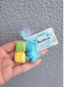 Sabonetes para Lembrancinha Dinossauro  + 2 Letrinhacom Tule e Tag