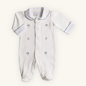 Macacão Bebê Menina Suedine 100% Algodão Premium Bordado Flores Azuis