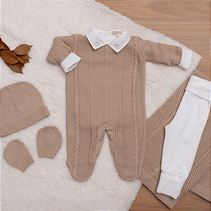 Saída de Maternidade Bebê Menino Tricot Bege com Bordado 6 Peças
